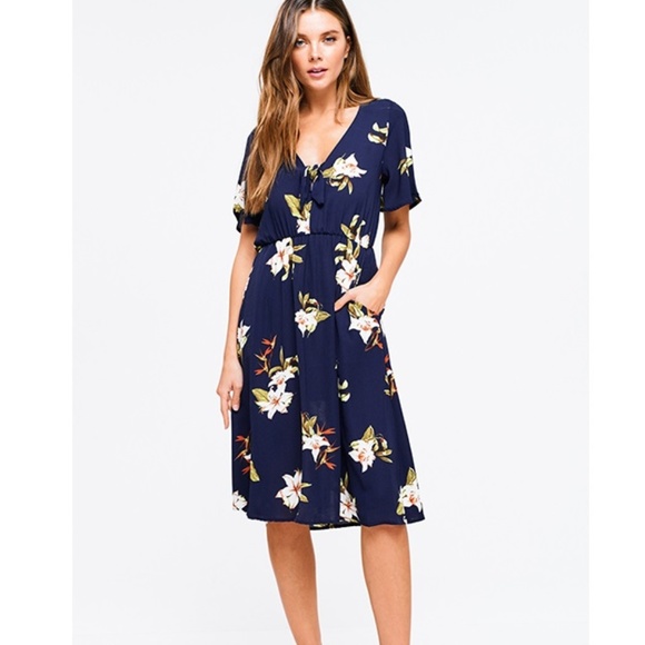 NWT Navy Floral Keyhole W/Pockets Dress - Picture 3 of 7